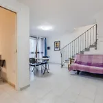 Eden Di Chia - House In Private *