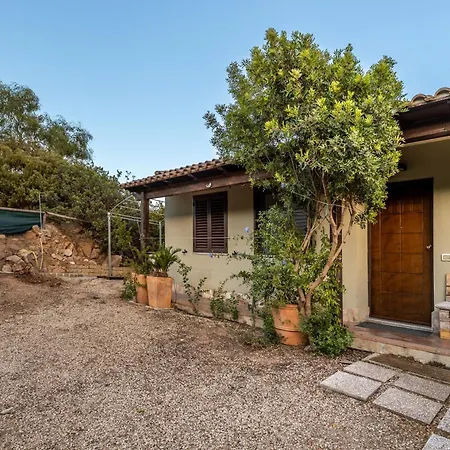 Hébergement de vacances Eden Di Chia - House Pinus Village