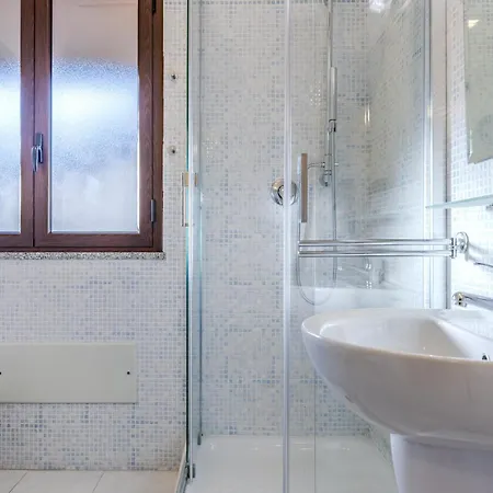 Eden Di Chia - House Hébergement de vacances *